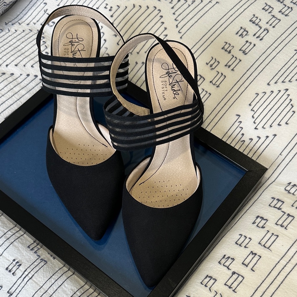 Life Stride Black Pointed Heels with Straps